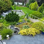 A Large Fully Furnished Private Lägenhet *