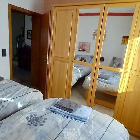 Apartment A Large Fully Furnished Private *