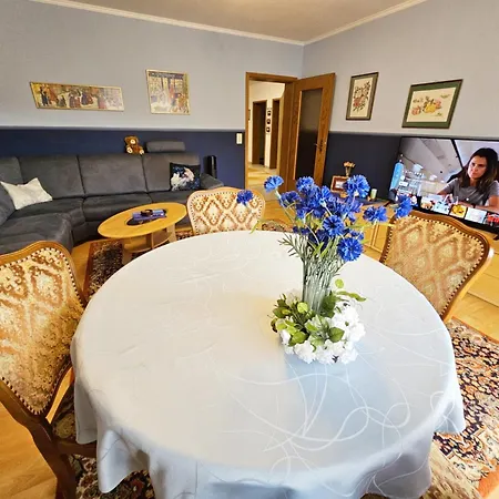 A Large Fully Furnished Private * Linz am Rhein