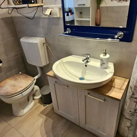 A Large Fully Furnished Private *