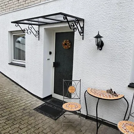 Apartment A Large Fully Furnished Private *