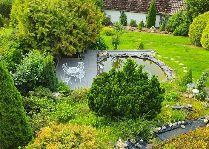 A Large Fully Furnished Private דירה לינץ אם ריין