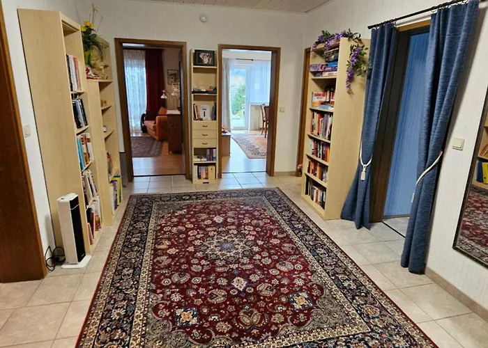 דירה A Large Fully Furnished Private לינץ אם ריין